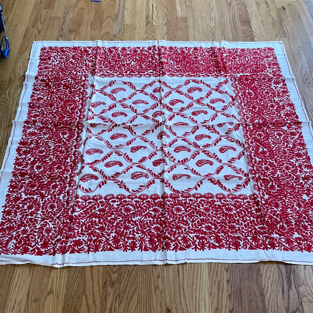 Embroidered Red and Beige Tablecloth and napkin set, Good for the Holidays